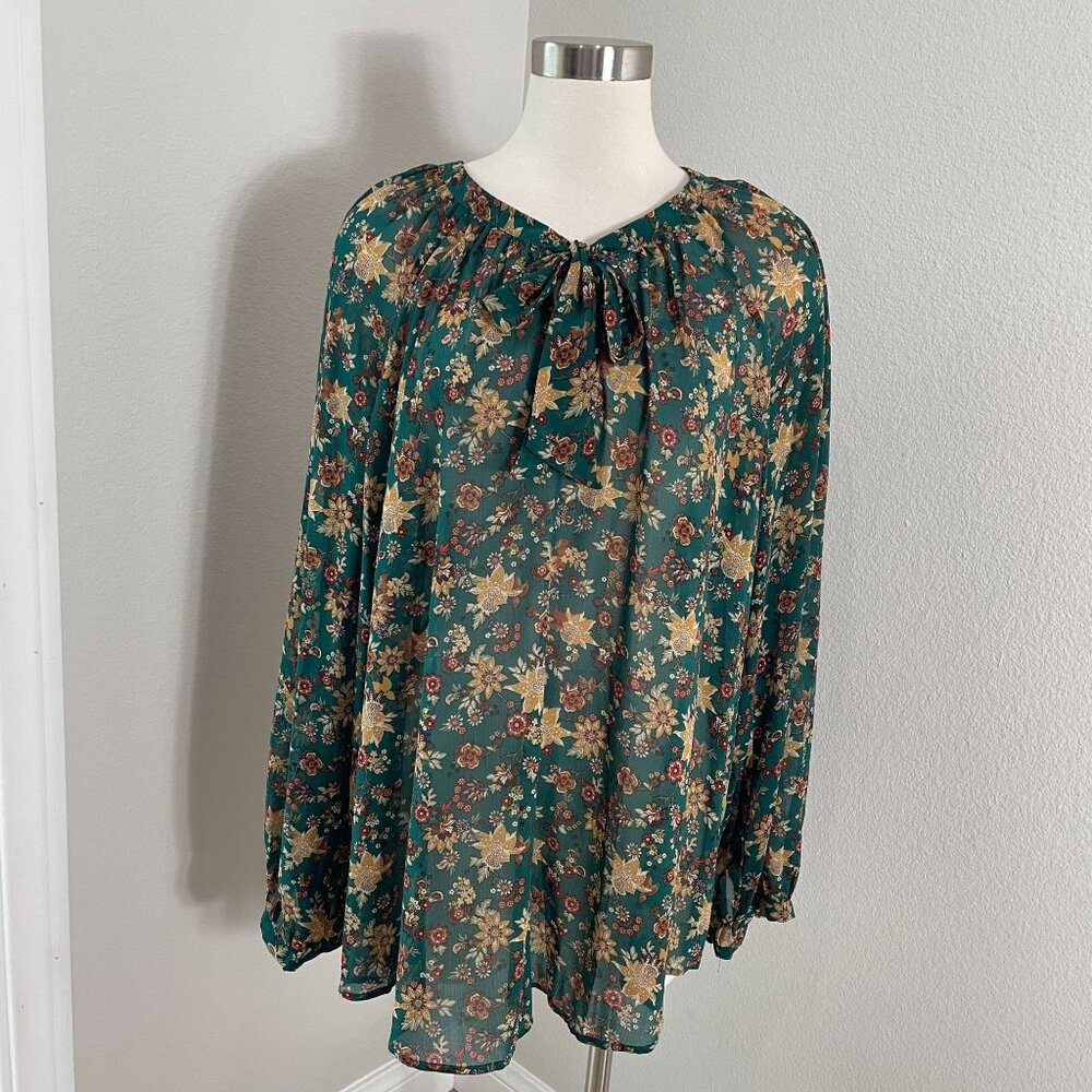 TORRID Plus 3X Green Floral Long Sleeve Blouse V‎ Neck Tie Front Shirt Top